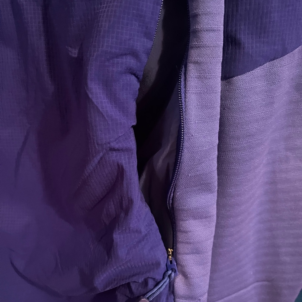 The North Face Women's Vibrant Blue Ski Jacket - Picture 7 of 10